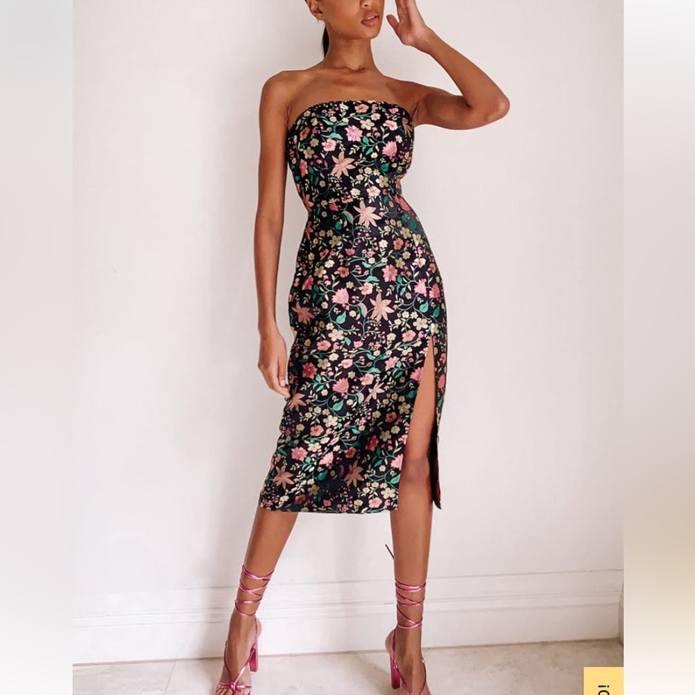 (BRAND NEW) Lulus Black Floral Jacquard Strapless Midi Dress